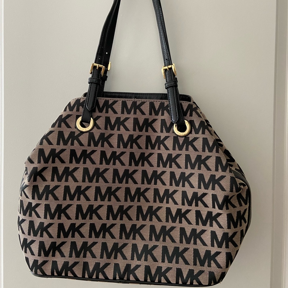 Michael Kors Shoulder Bag